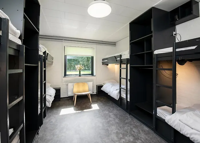 Jaegerhuset Pa Christianssaede 호스텔 마리보